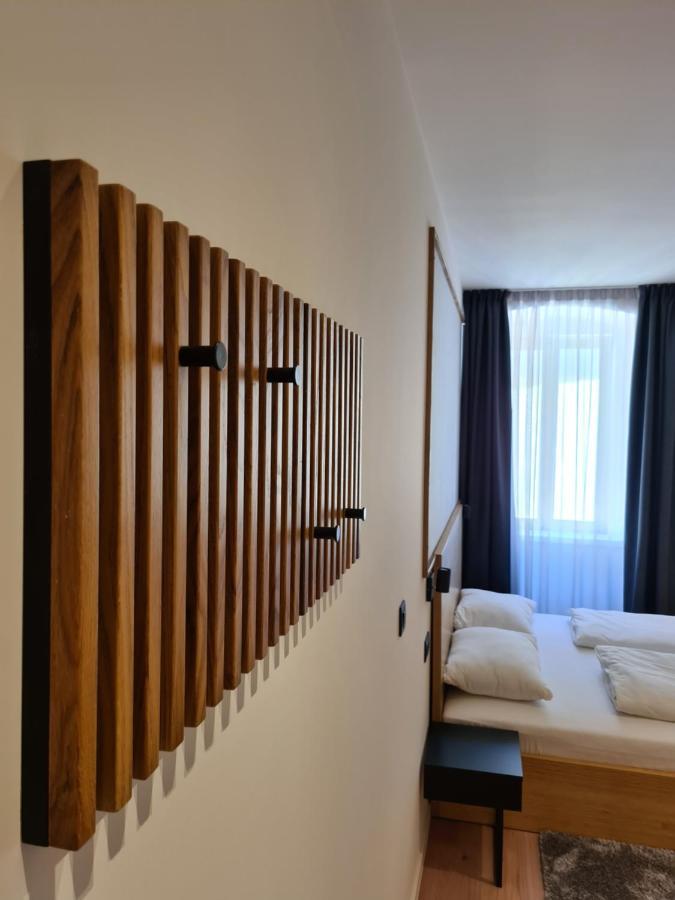 Deluxe Apartments & Rooms "In The Center" Рієка Екстер'єр фото